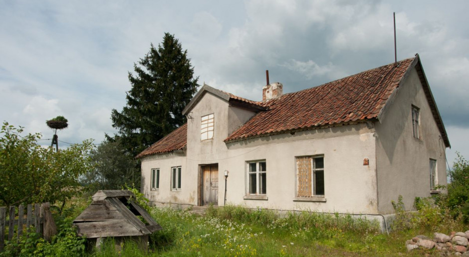To kolejna sprawa dotycząca tak zwanych roszczeń poniemieckich, jakimi zajmuje się sąd okręgowy w Olsztynie; Fot. Shutterstock Olsztyn: Kolejny proces o odszkodowanie za pozostawione gospodarstwo