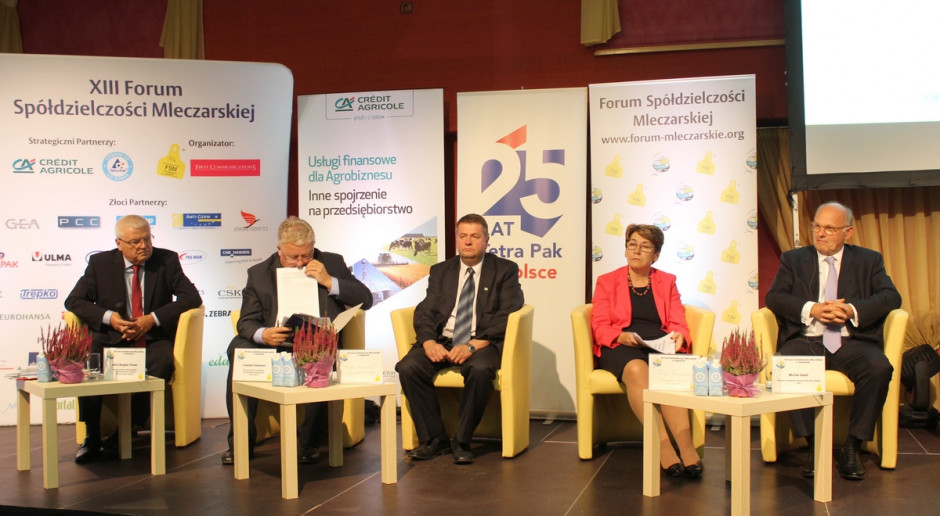 Uczestnicy XIII Forum Spółdzielczości mleczarskiej, fot.Ł.Ch. Europejskie i światowe dyskusje o rynku mleka w Polsce z udziałem wpływowych gości