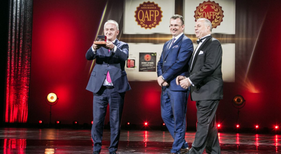 Honorowe godło Teraz Polska, dla Systemu QAFP, odebrał w imieniu Organizacji UPEMI, prezes Wiesław Rożański fot. mat. prasowe System QAFP wyróżniony honorowym Godłem Teraz Polska