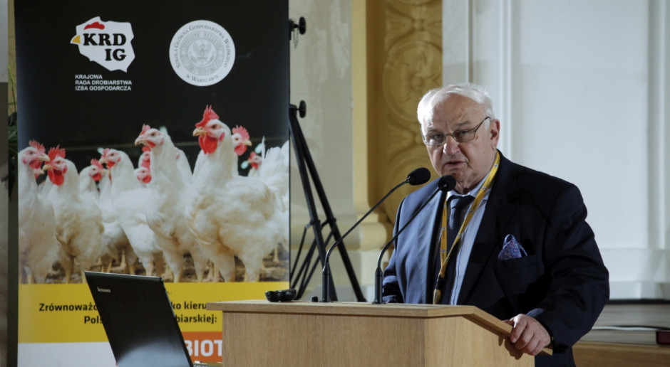 Konferencję otworzył prezes KRD-IG Rajmund Paczkowski (Fot. materiały prasowe KRD-IG) Antybiotyki w produkcji drobiarskiej