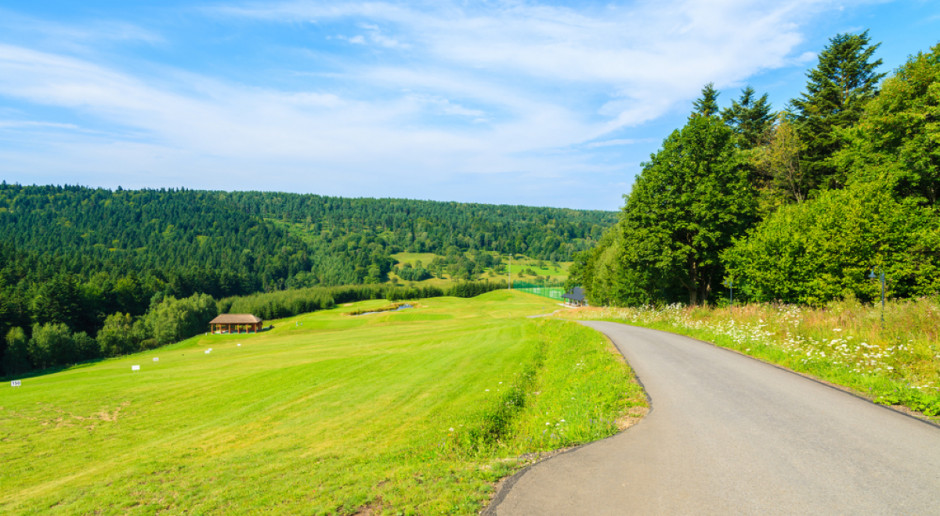 Podkarpacki Program Odnowy Wsi jest finansowany ze środków Europejskiego Funduszu Rolnego na rzecz Rozwoju Obszarów Wiejskich; Fot. Shutterstock Podkarpackie: Podpisano umowy na inwestycje na obszarach wiejskich
