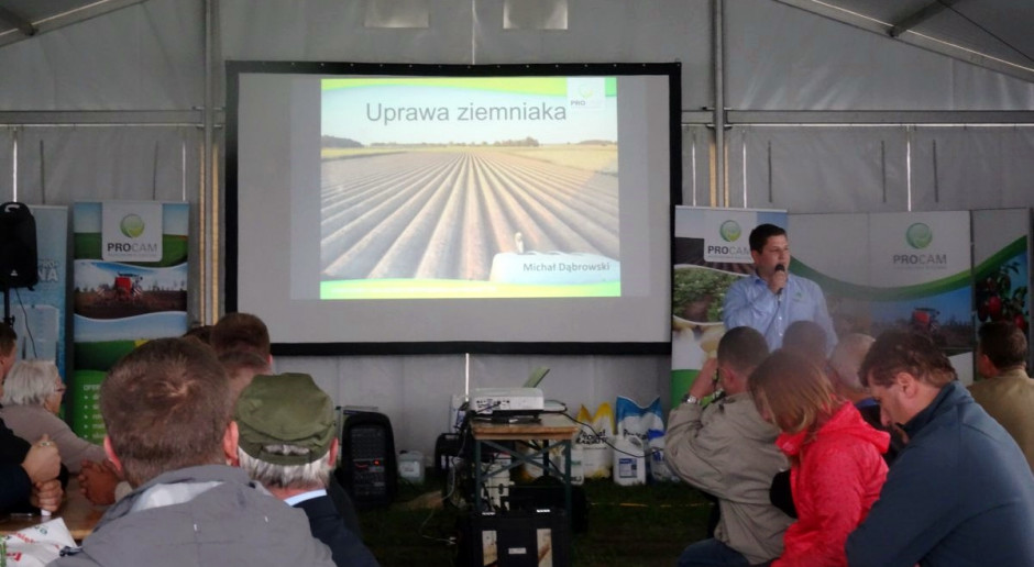 Michał Dąbrowski - specjalista ds. upraw specjalnych; Fot. WK Dzień ziemniaka firmy Procam
