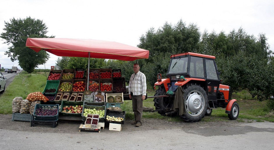 Szkolenia adresowane są do rolników, którzy chcą sami sprzedawać swoje płody rolne i produkty. Szkolenie na temat rolniczego handlu detalicznego