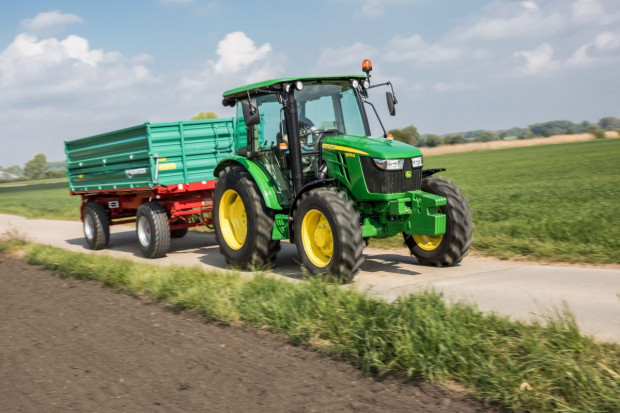 John Deere 5075E, fot. JD Nowy John Deere 5E - co go wyróżnia i ile kosztuje?
