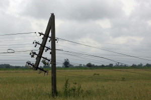 Wichury na Polską. Tysiące gospodarstw bez prądu, są ofiary śmiertelne i ranni