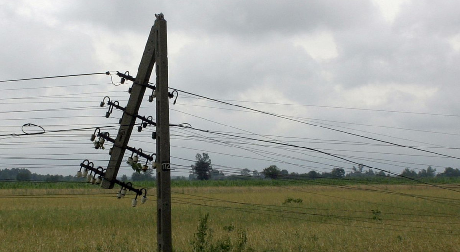 foto: Farmer Wichury na Polską. Tysiące gospodarstw bez prądu, są ofiary śmiertelne i ranni