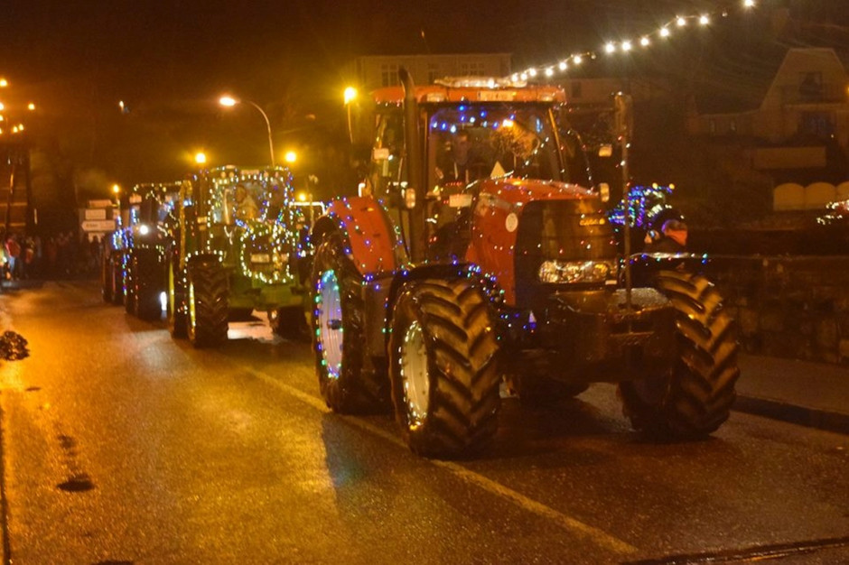 źródło: facebook/The Christmas Tractors of Carrick on Suir