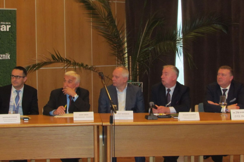 Uczestnicy debaty. Od lewej: Radosław Stasiuk, Adam Tański, Jerzy Wierzbicki, Ryszard Kamiński, Zbigniew Lach