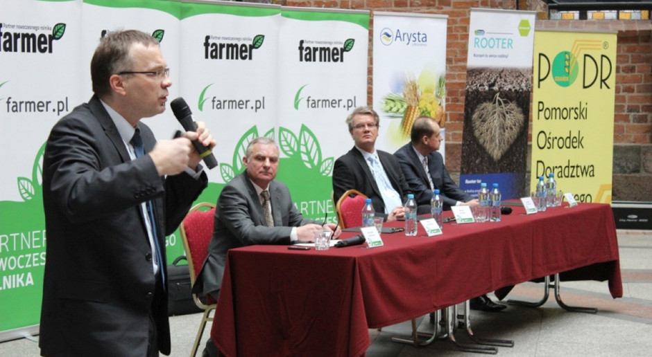 Dr hab. Witold Szczepaniak powie podczas naszych konferencji o odżywianiu wiosennym rzepaku, fot. farmer.pl Żarłoczny jak… rzepak, czyli wiosenne odżywianie mineralne