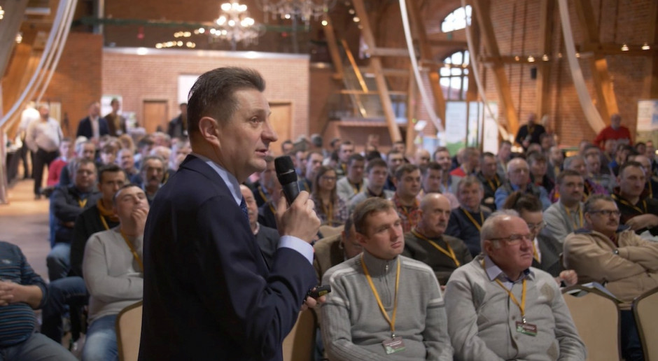 Mariusz Tatka, specjalista ekonomiki rolnictwa podczas wystąpienia w Topaczu Tak było w Topaczu! Jeszcze trzy spotkania przed nami, zapraszamy!