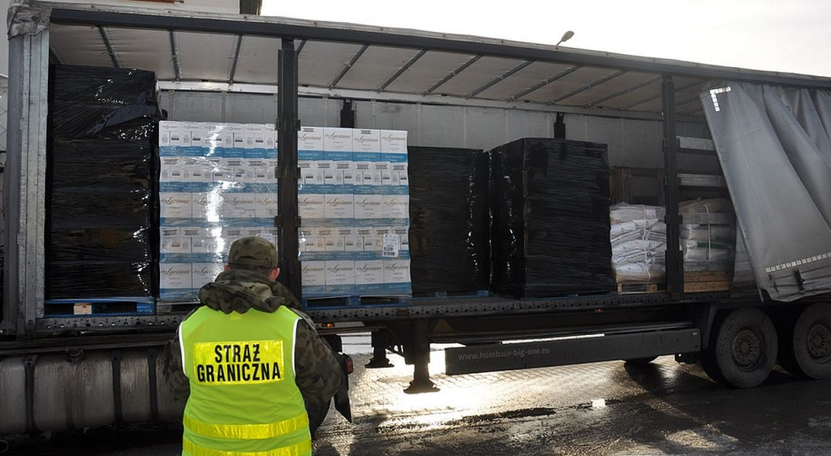 foto: Straż Graniczna Naczepa z nielegalnym hiszpańskim winem przechwycona