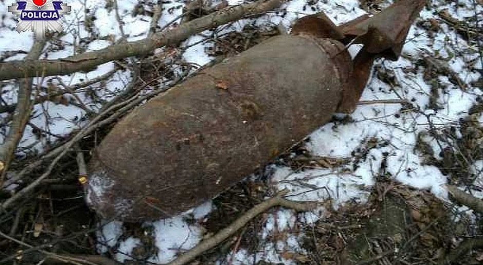 foto: Policja Drwale znaleźli bombę lotniczą
