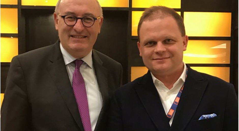 Od lewej komisarz Phil Hogan, dyrektor Łukasz Dominiak (Fot. KRD-IG) KRD-IG: Projekt „Europejski drób – w jakości siła” wyróżniony przez KE