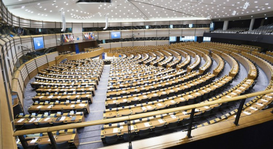 Fot. Shutterstock Parlament Europejski chce kontrolować zatwierdzenia śor