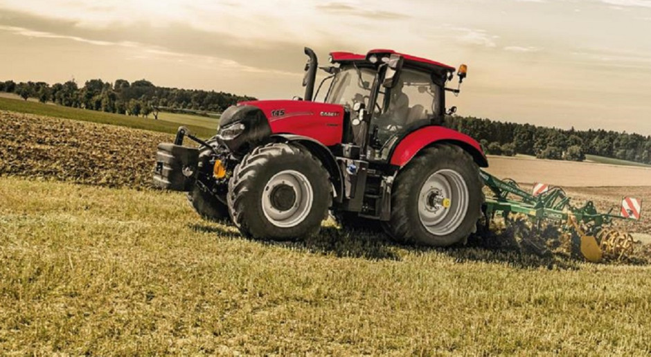 Case Maxxum 145 MC fot. mat prasowe Case IH Maxxum 145 rekordowo ekonomiczny