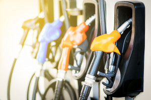 Benzyna duża droższa niż przed rokiem