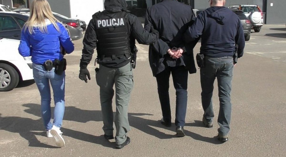 Członków grupy zatrzymano na terenie powiatu łęczyckiego. foto: Policja Szajka wyłudzała unijne dopłaty. Pomagali im pracownicy ARiMR