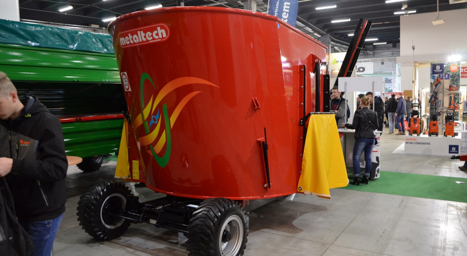 Wozy Metaltech WP Compact dostępne są w trzech wariantach pojemności: 8, 10 i 12 metrów sześciennych, fot. mw Wozy paszowe do niskich obór - Metaltech WP