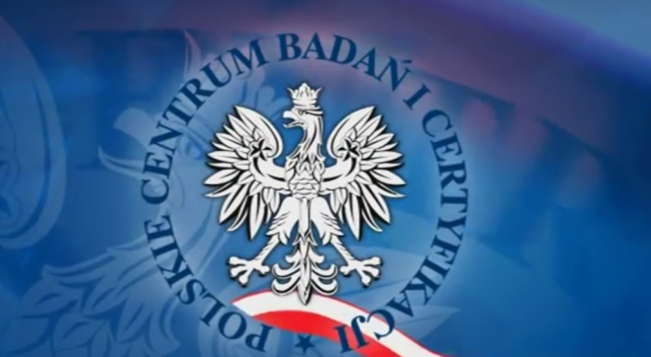 Jak dowiedziała się w piątek PAP, w prowadzonym przez CBA śledztwie dotyczącym przyjmowania korzyści majątkowych przez kierownika Zespołu Certyfikacji Nawozów i Wyrobów Chemicznych pilskiego oddziału Polskiego Centrum Badań i Certyfikacji S.A., a także nieprawidłowości w wydawaniu przez Centrum unijnych certyfikatów, prokuratura postawiła ponad 200 zarzutów czterem osobom PCBiC: Osoby odpowiedzialne za nieprawidłowości zostały zwolnione w 2015 r.