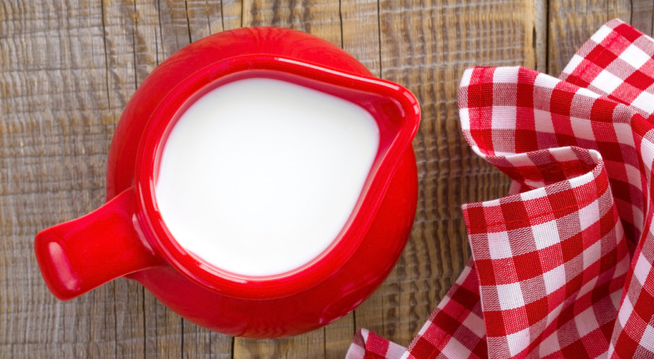 Fot. Shutterstock UE: W lutym spadła średnia cena płacona za mleko