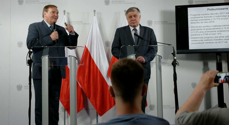Podczas konferencji; fot. MRiRW Dochody polskich i niemieckich rolników są zbliżone?