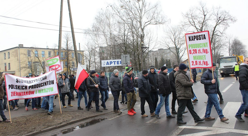 Tak wyglądały protesty w Łaszkach pod Sieradzem w marcu br.; Fot. GT Rolnicze protesty w woj. łódzkim, wielkopolskim i podlaskim