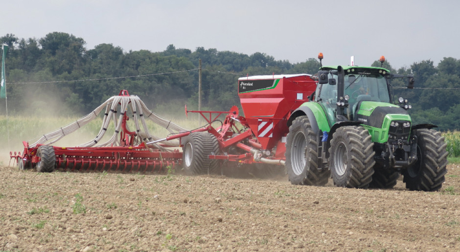 Siewniki Kverneland DG-II występują w dwóch wersjach szerokości roboczej: 9 i 12 m, fot. materiały prasowe Nowy siewnik od Kvernelanda