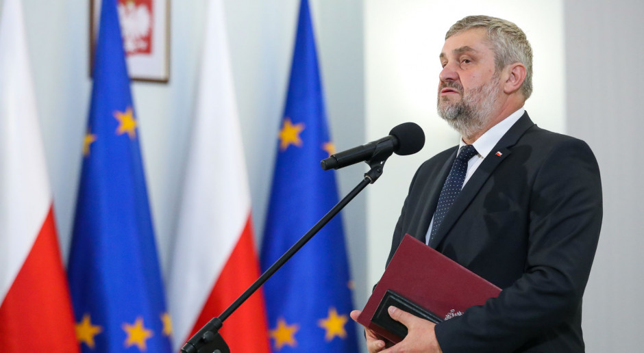 Na polecenie premiera wraz z innymi ministrami przygotowujemy pakiet dla rolników, który będzie zaprezentowany za kilka, kilkanaście dni - powiedział Ardanowski, nowy minister rolnictwa, fot. Krzysztof Sitkowski/KPRP Ardanowski: Aby pomóc rolnikom, najpierw trzeba oszacować straty wynikające z suszy