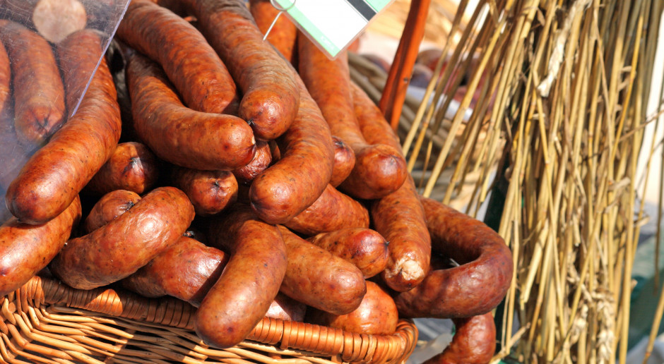 fot. Shutterstock Groźne bakterie wykryto w kiełbasie śląskiej produkowanej z szynki