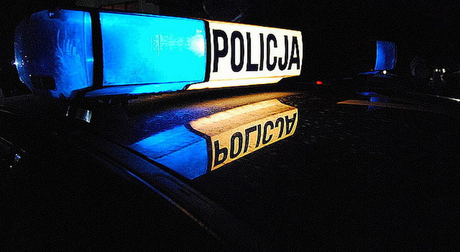 Do tragedii doszło w Walewicach pod Zelowem, w woj. łódzkim. foto: Policja Gospodarz przygnieciony przez ciągnik