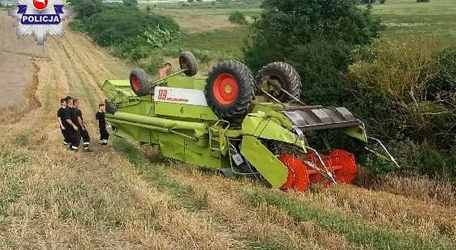 Operator kombajnu pracował pod wpływem alkoholu. foto: Policja Kombajn przygniótł pijanego kombajnistę