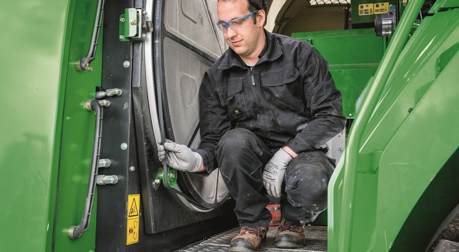 Program GreenShield obejmuje ciągniki, kombajny, sieczkarnie oraz opryskiwacze samojezdne, fot. materiały prasowe Używany John Deere z gwarancją?