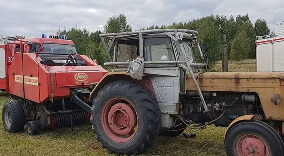 Na Podlasiu rolnik stracił rękę w prasie Foto: OSP Choroszcz Dwóch mężczyzn straciło ręce w maszynach