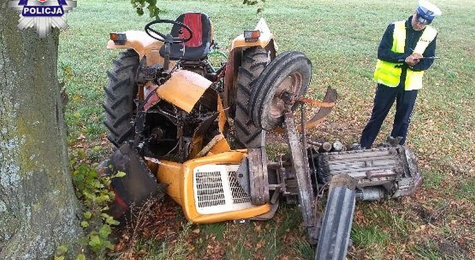 Traktorzysta zmarł na miejscu w wyniku odniesionych obrażeń foto: Policja W wypadku zginął traktorzysta