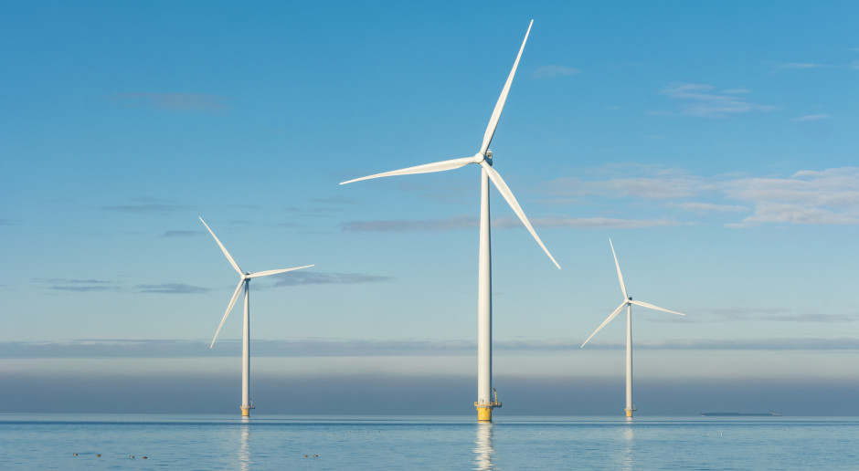 Komisja zatwierdziła na mocy przepisów UE belgijski program energii odnawialnej produkowanej na morzu; Fot. Shutterstock KE zatwierdziła 3,5 mld euro wsparcia publicznego dla farm wiatrowych w Belgii
