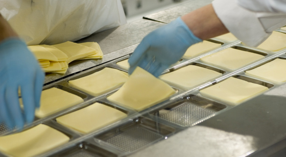 Ceny produktów mleczarskich na świecie nadal spadają,fot.PTWP GDT: Globalne ceny produktów mleczarskich w trendzie spadkowym