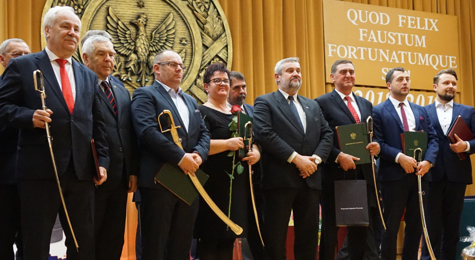 fot. MRiRW Szable, buzdygany i szyszaki dla laureatów konkursu Agroprzedsiębiorca RP 2018