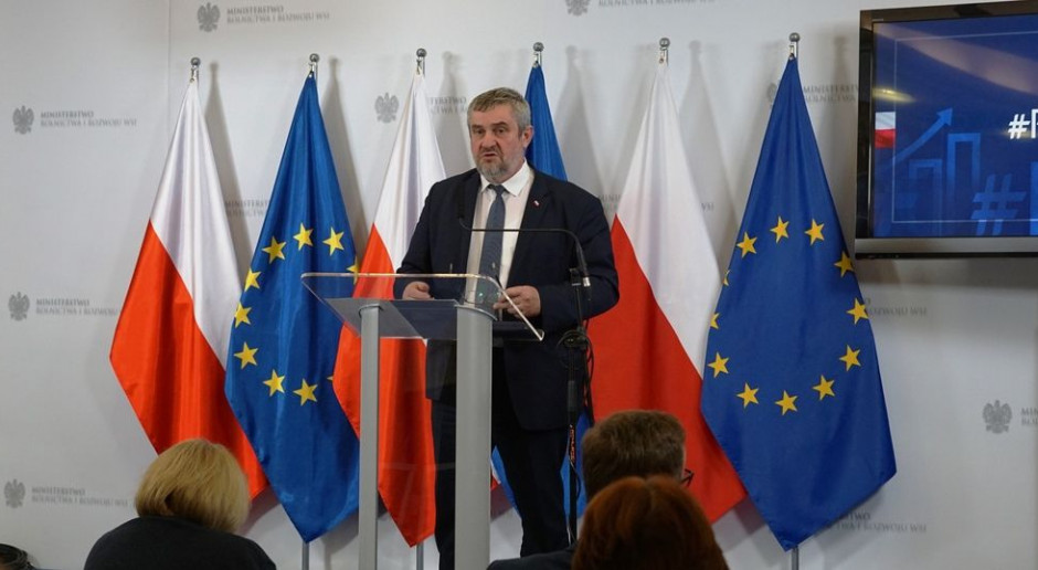 Minister Jan Krzysztof Ardanowski podczas dzisiejszej konferencji; fot. MRiRW Ardanowski: Trzy lata to w rolnictwie epoka