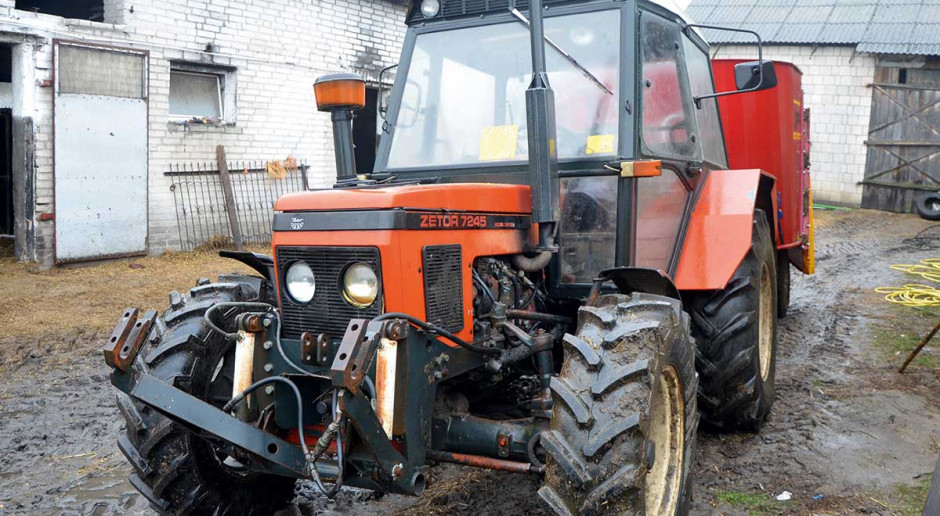 Obniżone zużycie paliwa i bardziej dynamiczna praca silnika – to najważniejsze spostrzeżenia rolnika po zamontowaniu instalacji HHO-Power w czeskim ciągniku Niezwykła instalacja w niezwykłym ciągniku