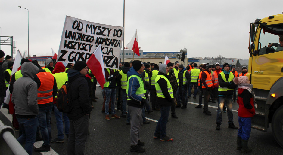 Grudniowy protest w Rawie Mazowieckiej fot. G.Tomczyk Co ze sprawą "wyciekającej substancji" w aucie przewożącym mięso?