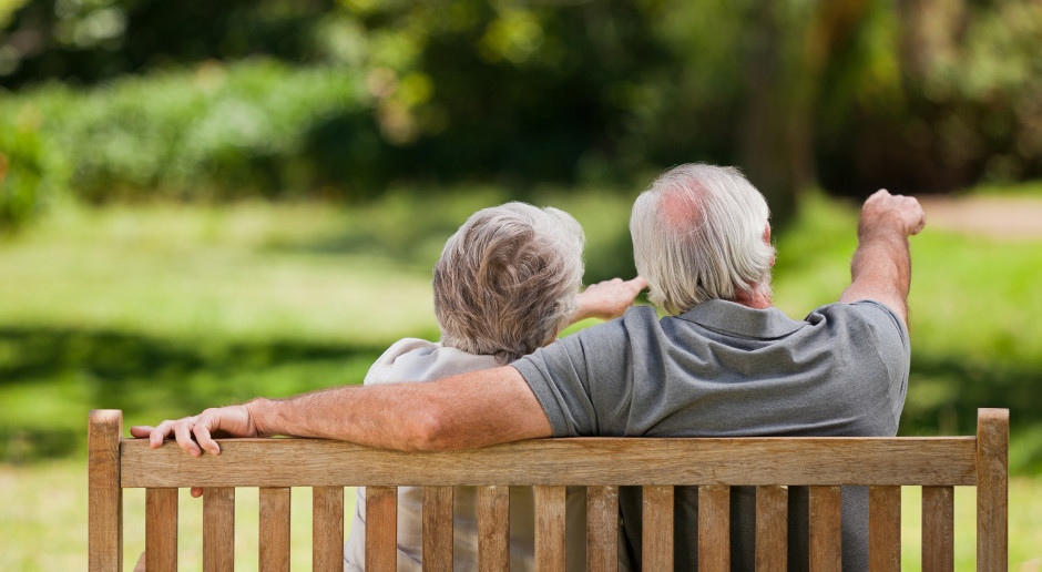 Seniorzy narażeni są na powikłania infekcji i dlatego jej uniknięcie ma najważniejsze znaczenie profilaktyczne, Fot. Shutterstock Lekarze: narażone są wszystkie osoby starsze, nawet te czujące się dobrze