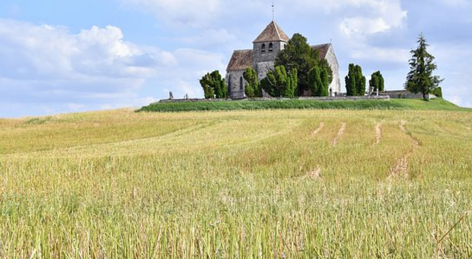 fot. Pixabay 90 tys. ha przekazano nieodpłatnie kościołom z ZWRSP od 1992 roku