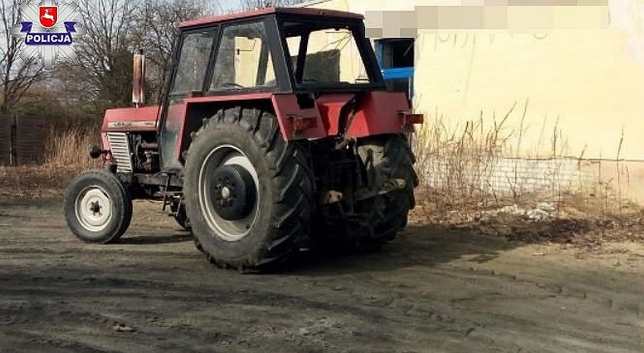 Pijanego traktorzystę zatrzymano wczoraj w południe foto: Policja Traktorem z promilami, ale bez uprawnień