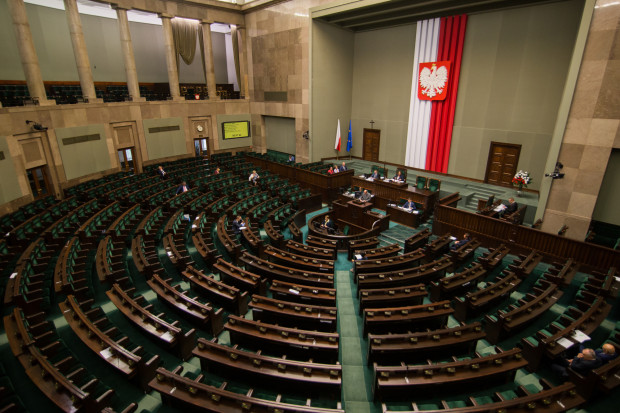 Uchwalona przepisy dotyczy zmiany zasad funkcjonowania Inspekcji Jakości Handlowej Artykułów Rolno-Spożywczych oraz zawierają wymagania, które muszą podlegać weryfikacji i nadzorowi przez IJHARS, fot. Shutterstock Sejm uchwalił ustawę mającą zwiększyć efektywność nadzoru nad artykułami rolno-spożywczymi