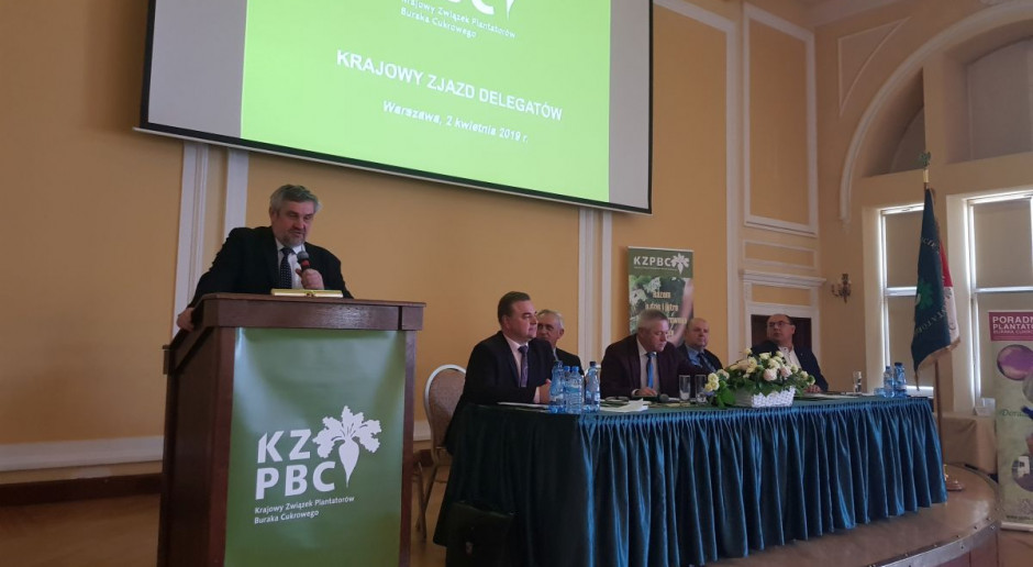 2 kwietnia odbył się Krajowy Zjazd Delegatów Krajowego Związku Plantatorów Buraka Cukrowego, uczestniczył w nim minister rolnictwa, fot. KZPBC Nykiel ponownie prezesem KZPBC - możliwa płatność powiązana z produkcją buraka
