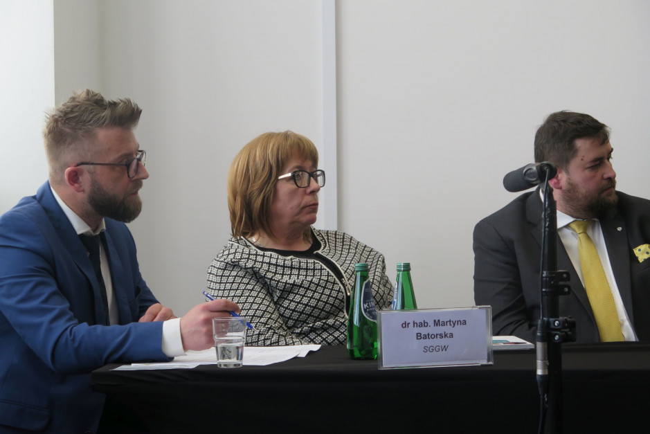 (od lewej) dr Mirosław Banaszak z UTP w Bydgoszczy, dr hab. Martyna Batorska z SGGW i dr. hab. Marek Adamski - prof. nadz. UTP w Bydgoszczy