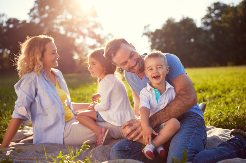 We wtorek rząd ma zająć się projektem nowelizacji ustaw związanych ze świadczeniami na rzecz rodziny. Foto. Shutterstock
