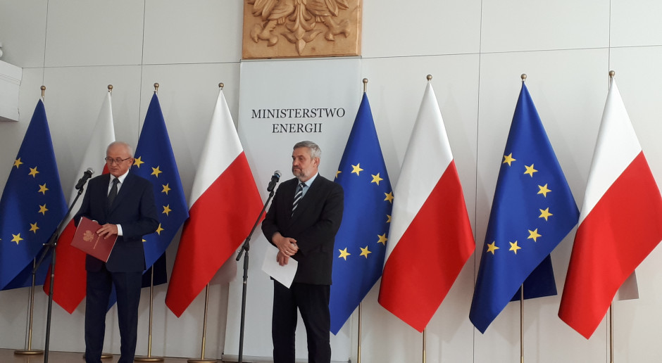 Od lewej: Minister Energii Krzysztof Tchórzewski i Minister Rolnictwa i Rozwoju Wsi Jan Krzysztof Ardanowski; Fot JK Rolnicy też nie zapłacą więcej za prąd