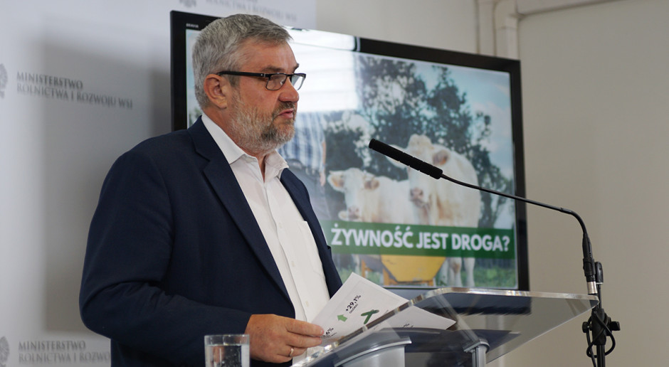 Podczas konferencji; fot. MRiRW Minister Ardanowski o cenach żywności
