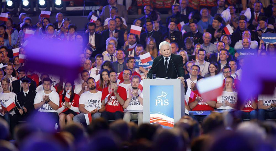 Fot. twitter/pisorgpl J. Kaczyński przedstawił "hattrick" wyborczy: podwyżkę płac, emerytur i równe dopłaty dla rolników